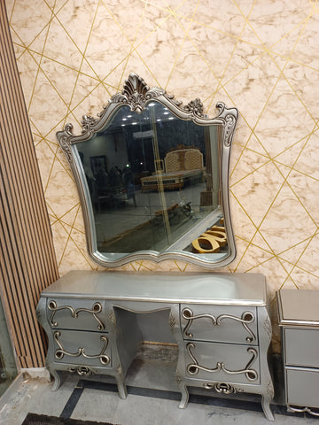 Velvet Monarch Bedroom Set