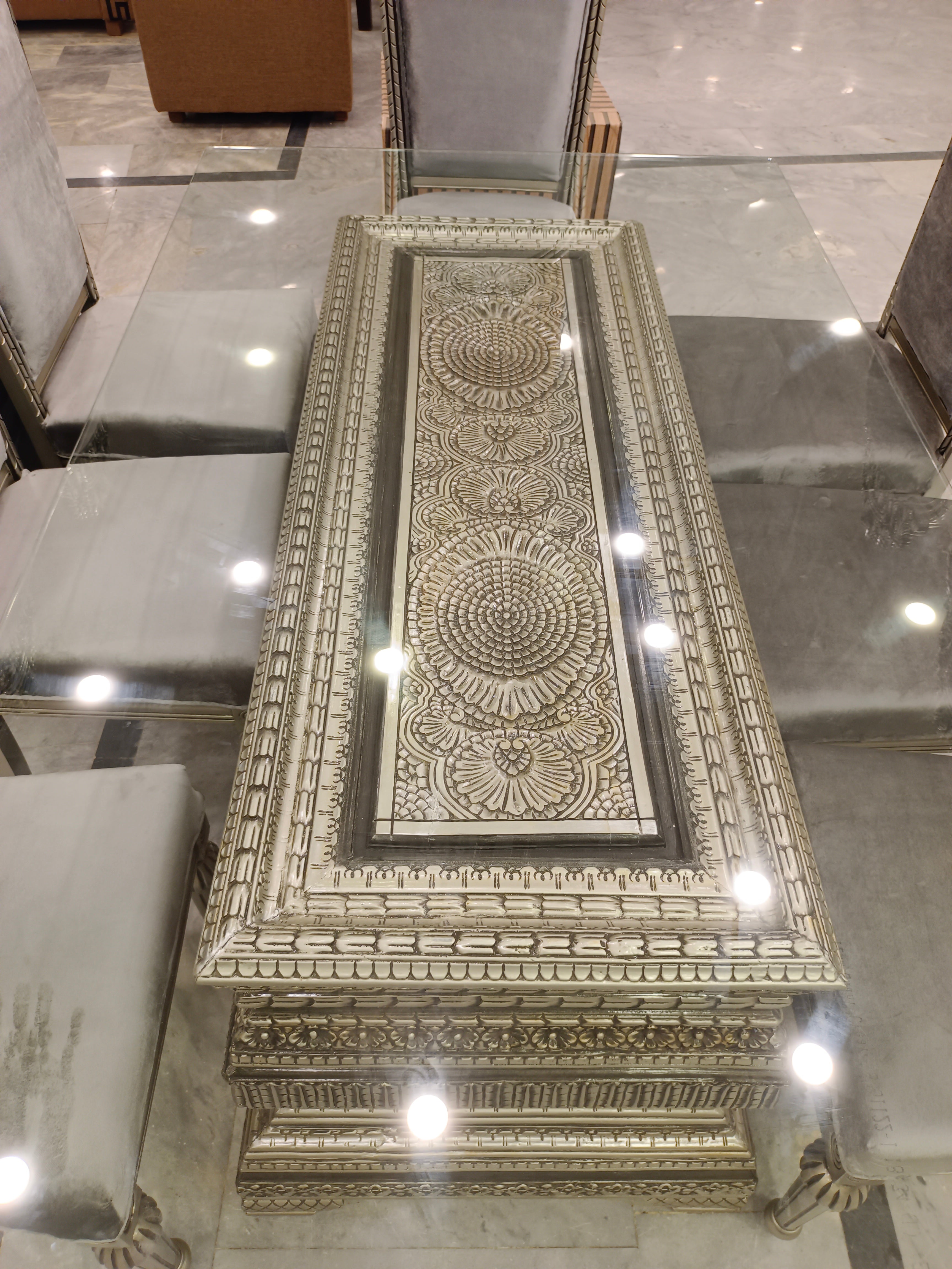 Rukn-e-Zeest Dining Table