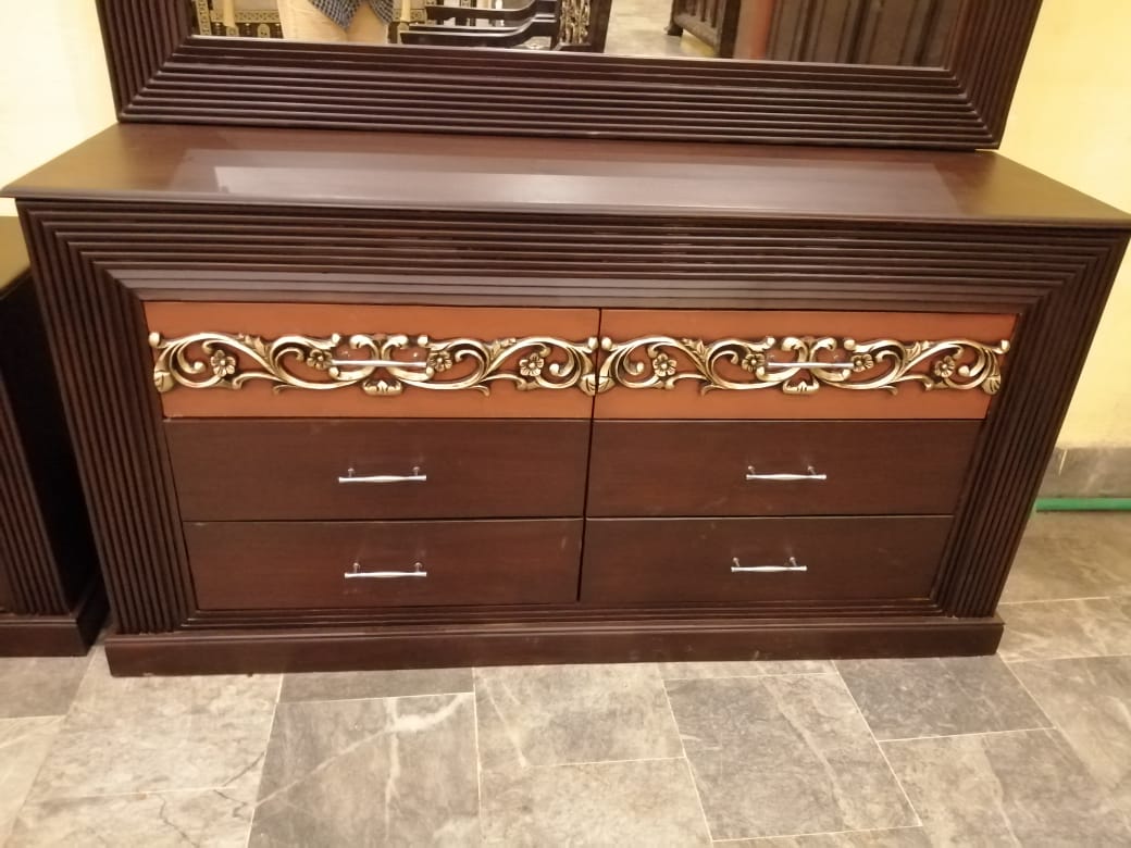 Sultan’s Treasure Bedroom Set