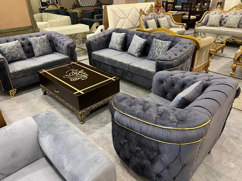 Zaviané Signature Sofa