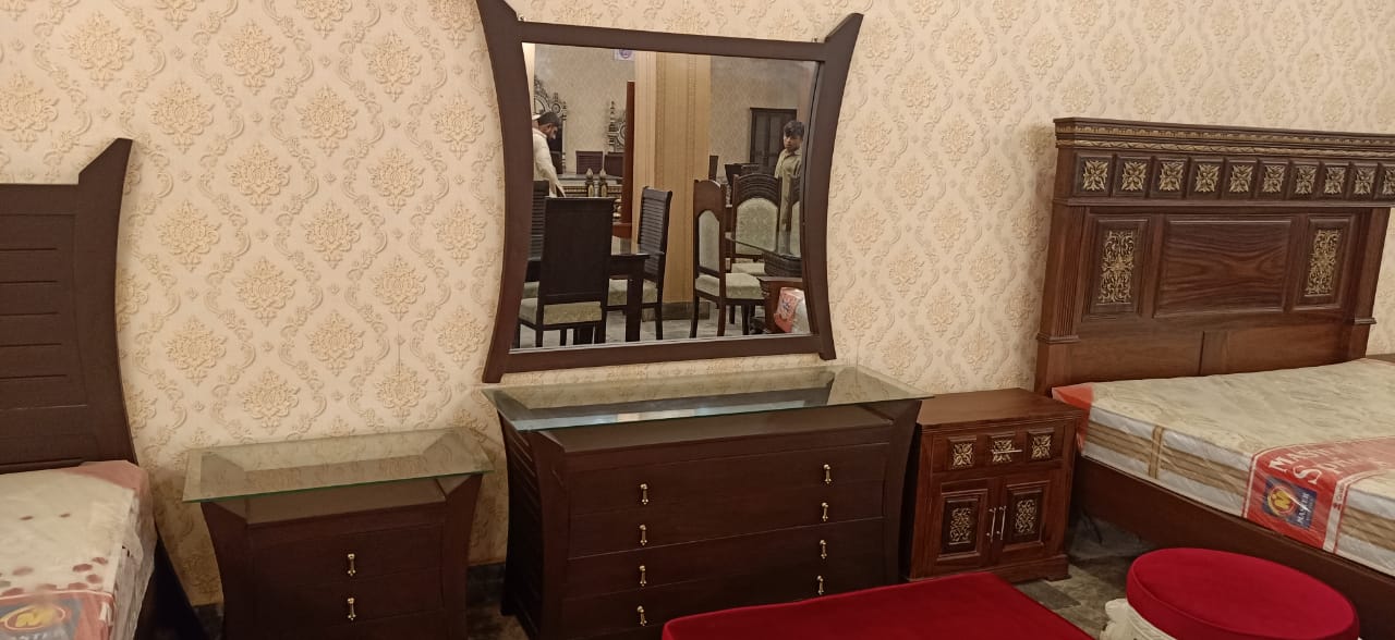 Modern Classic Bed Set